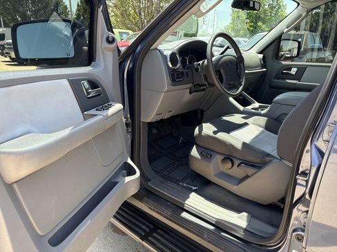 Used 2006 Ford Expedition XLT AWD/4WD image 10