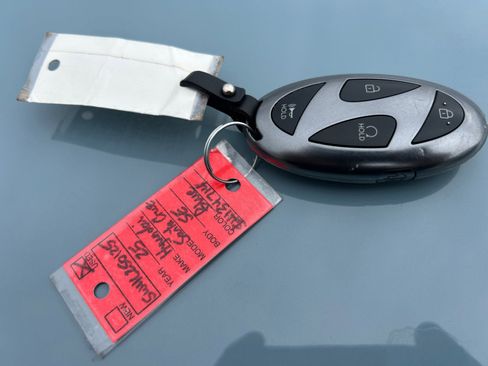 Used 2025 Hyundai Santa Cruz SE image 36