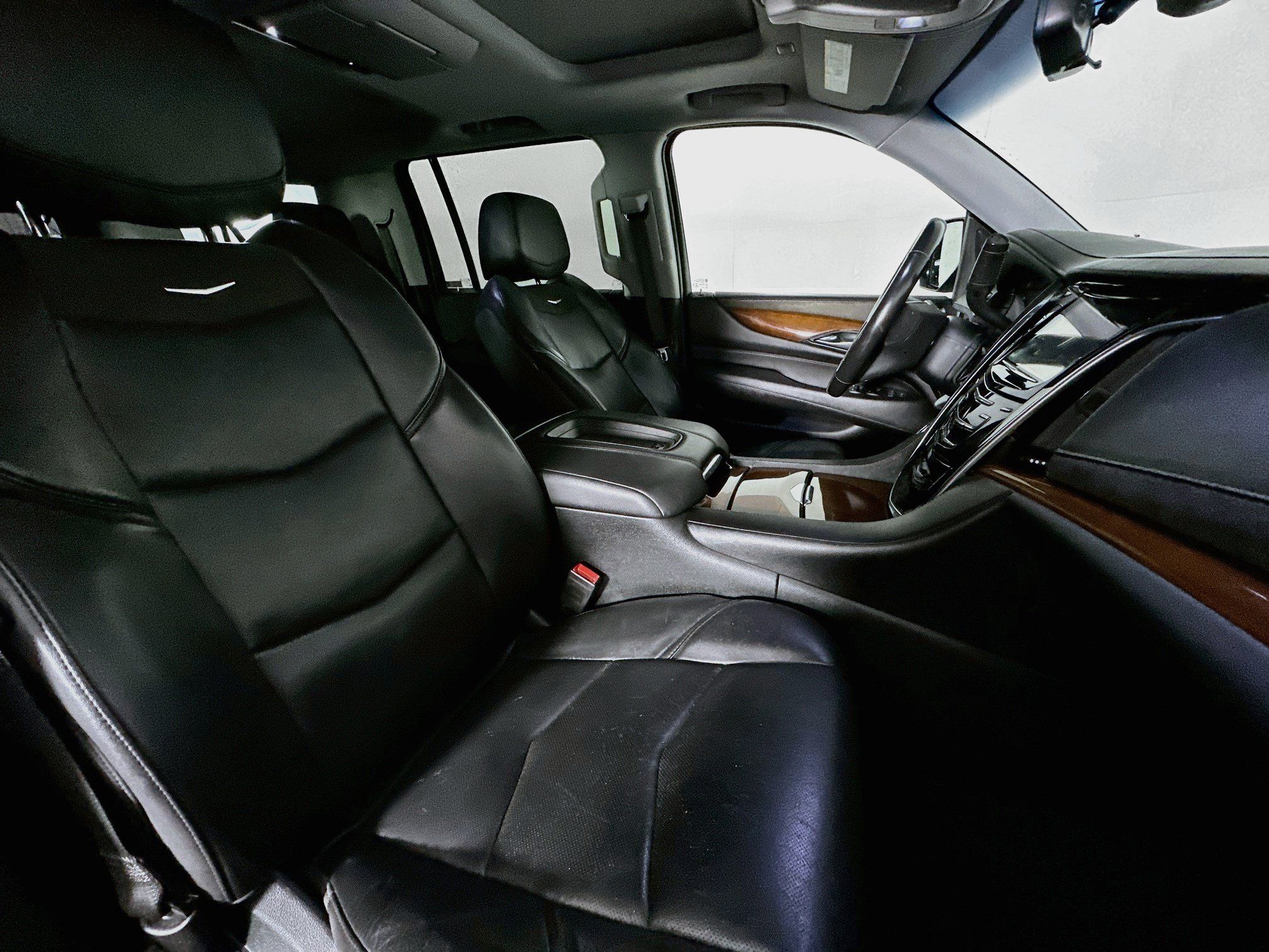 Used 2019 Cadillac Escalade ESV Premium Luxury AWD/4WD image 34