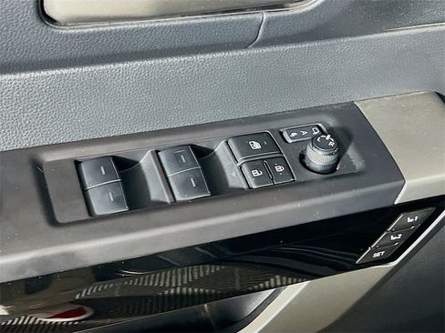 Used 2024 Toyota Tundra Limited image 16