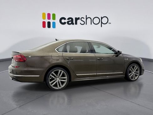 Used 2019 Volkswagen Passat 2.0T SE R-Line image 4