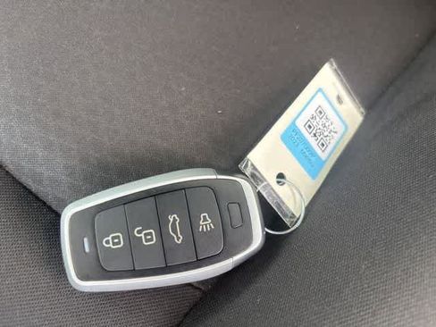 Used 2023 Chevrolet Malibu LT image 23