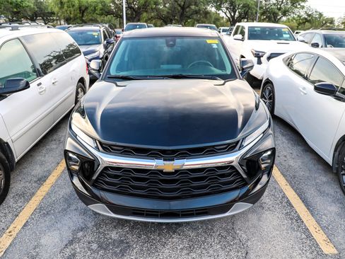 Used 2023 Chevrolet Blazer LT w/ Driver Confidence Package FWD image 3