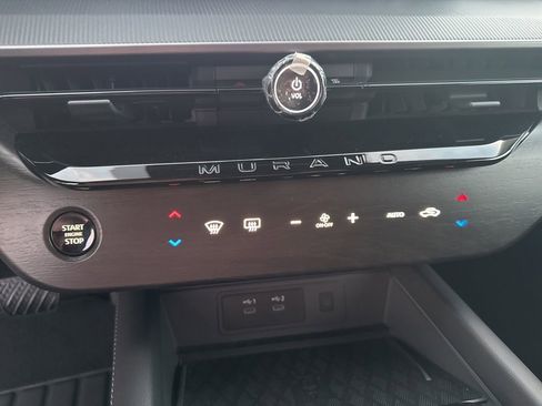 Used 2025 Nissan Murano SV w/ Cargo Package AWD/4WD image 28