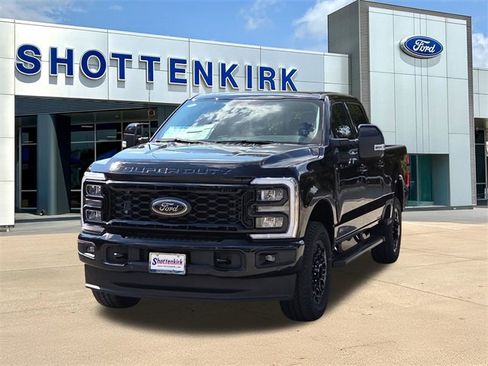 New 2026 Ford F250 Lariat w/ Black Appearance Package image 3