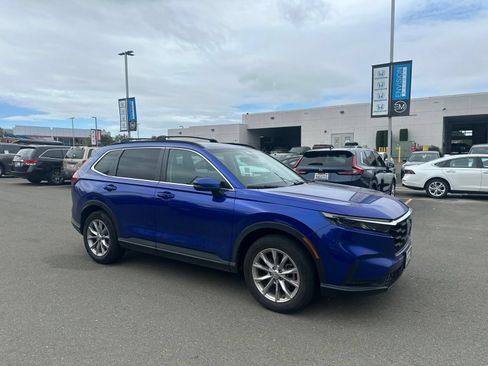 Used 2023 Honda CR-V EX-L image 2