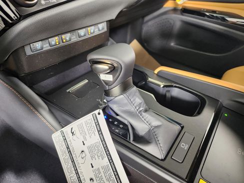 New 2025 Lexus ES 350 w/ Premium Package image 26