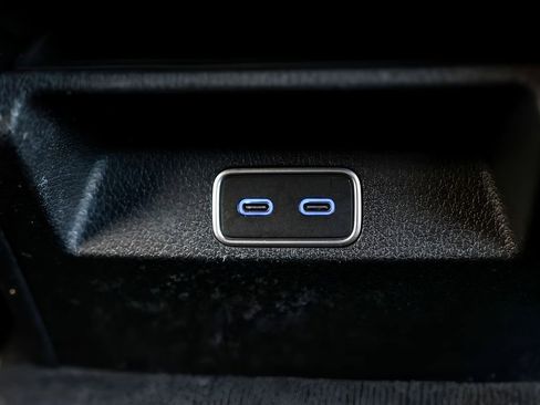 Used 2024 Mercedes-Benz GLE 63 AMG S w/ Driver Assistance Package image 35