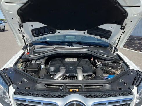 Used 2017 Mercedes-Benz GLS 550 4MATIC image 22