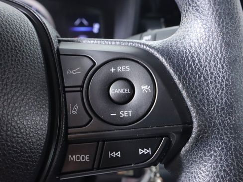 Used 2020 Toyota Corolla LE FWD image 13