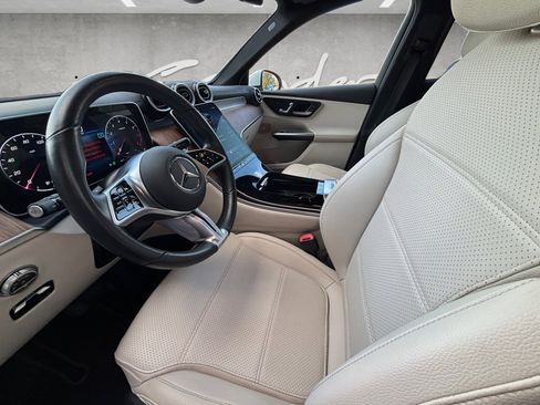 Used 2024 Mercedes-Benz GLC 300 image 23