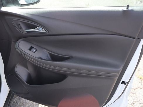 Used 2025 Buick Encore GX Preferred FWD image 19