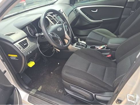Used 2016 Hyundai Elantra GT FWD image 11