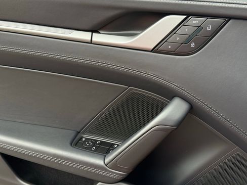 Certified 2025 Porsche 911 Carrera RWD image 29