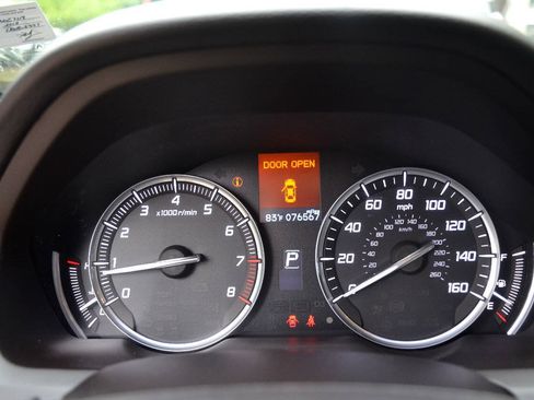 Used 2015 Acura TLX FWD image 14