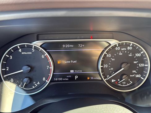 Used 2023 Nissan Rogue SL image 25