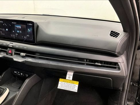Used 2025 Kia K4 GT-Line w/ GT-Line Premium Package FWD image 15