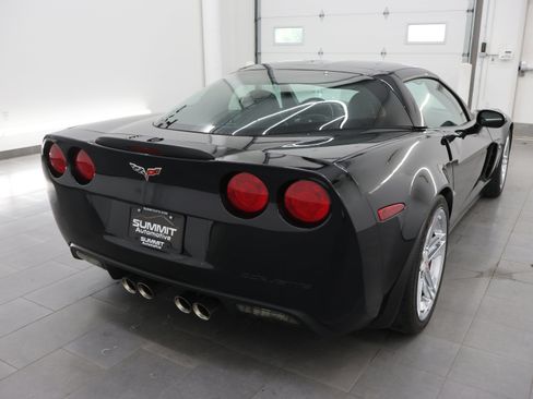Used 2007 Chevrolet Corvette Z06 w/ Preferred Equipment Group RWD image 4