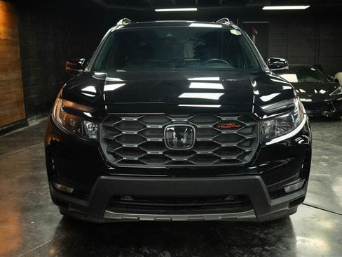 Used 2023 Honda Passport TrailSport image 3