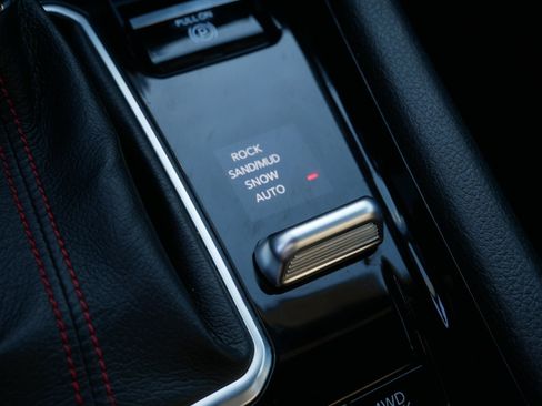 Used 2025 Jeep Compass Trailhawk image 27