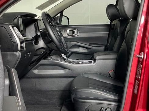 Used 2021 Kia Sorento S w/ Panoramic Sunroof Package AWD/4WD image 14
