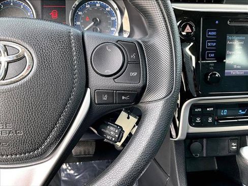 Used 2019 Toyota Corolla LE image 21