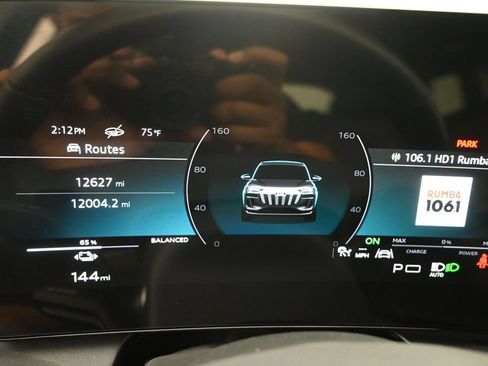 Used 2025 Audi Q6 e-tron Premium Plus w/ Premium Plus AWD/4WD image 14