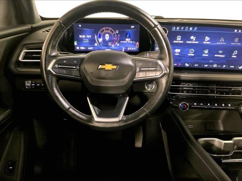 Used 2024 Chevrolet Traverse LT AWD/4WD image 5