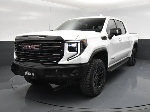 Used 2023 GMC Sierra 1500 AT4X image 2