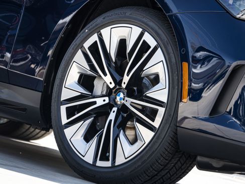 New 2026 BMW i5 eDrive40 w/ Executive Package image 7