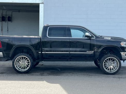 Used 2023 RAM 1500 Limited image 9
