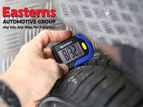 Used 2023 Tesla Model 3 Standard Range image 23