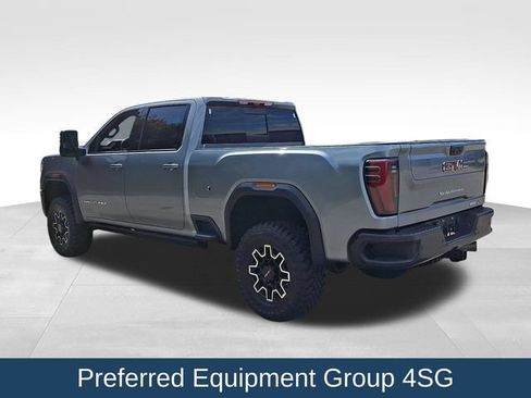 Used 2025 GMC Sierra 2500 AT4X AWD/4WD image 5
