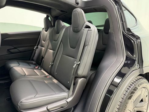Used 2026 Tesla Model X image 18