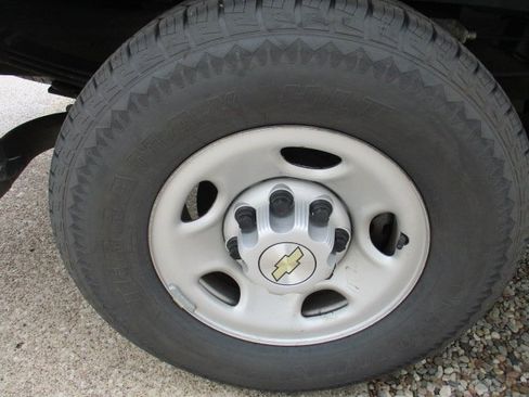 Used 2023 Chevrolet Express 2500 w/ Driver Convenience Package image 22