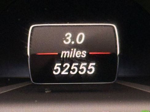 Used 2013 Mercedes-Benz E 350 Sedan image 28