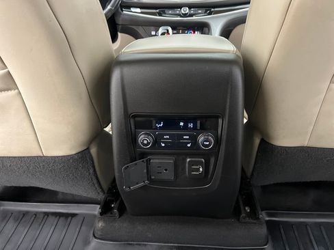 Used 2018 Buick Enclave Premium image 23