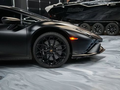Used 2023 Lamborghini Huracan Tecnica RWD image 5