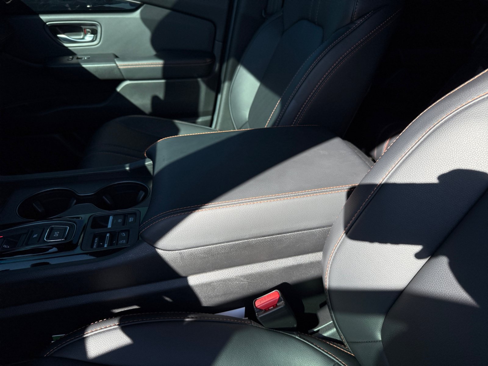 Used 2025 Honda Pilot TrailSport image 14