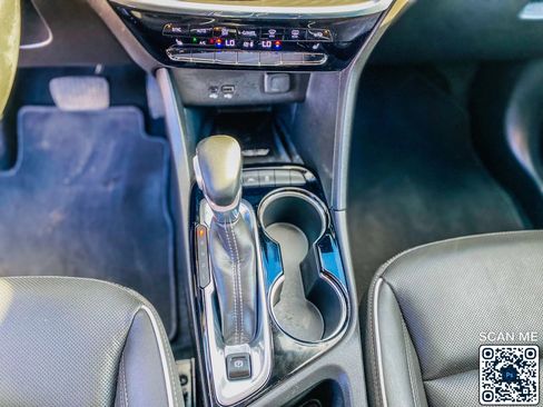 Used 2024 Buick Encore GX Avenir w/ Avenir Technology Package AWD/4WD image 28