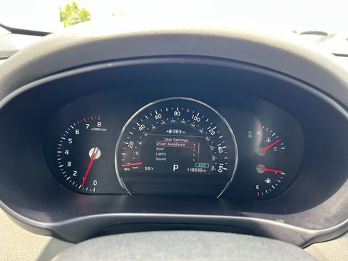 Used 2019 Kia Sorento SX AWD/4WD image 28