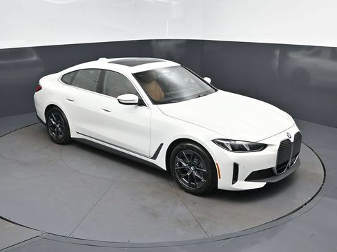 New 2026 BMW i4 eDrive40 w/ Premium Package RWD image 36