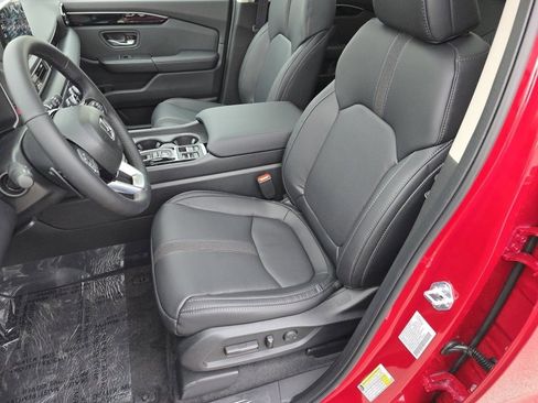 New 2025 Honda Pilot Touring image 34
