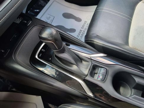 Used 2019 Toyota Corolla XSE FWD image 19