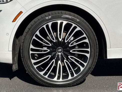 Used 2023 Lincoln Aviator Black Label w/ Dynamic Handling Package AWD/4WD image 36