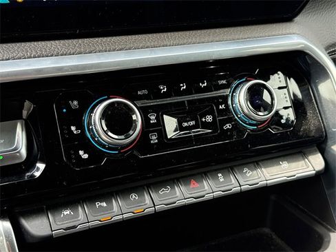 Used 2022 GMC Sierra 1500 Denali image 24