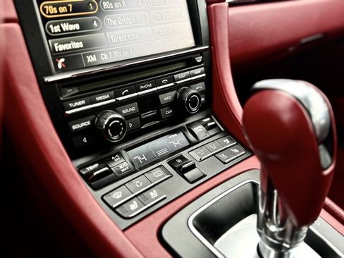 Used 2013 Porsche 911 Carrera S image 26