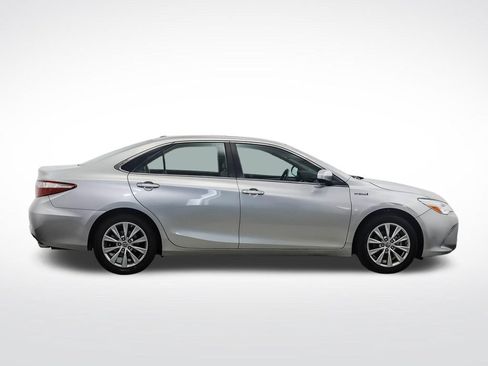 Used 2015 Toyota Camry XLE w/ Moonroof Package FWD image 6