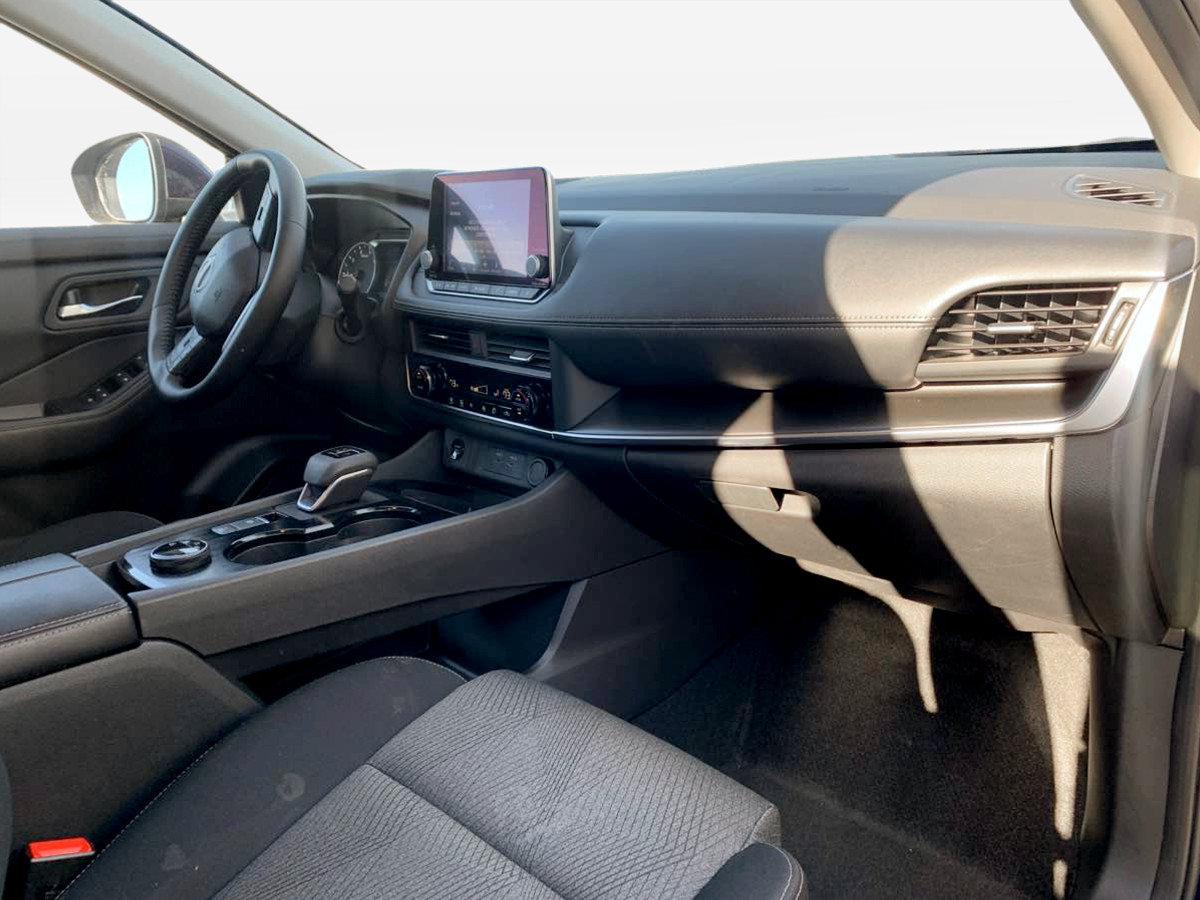 Used 2025 Nissan Rogue SV AWD/4WD image 19