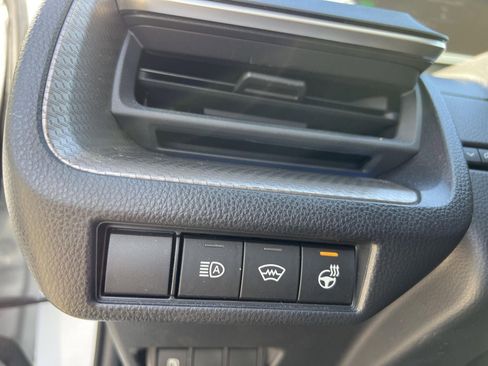 Used 2024 Toyota Prius XLE AWD/4WD image 18
